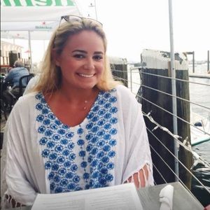 Meet your Posher, Caroline